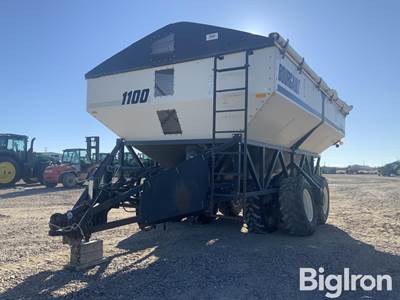 Bourgault 1100 Grain Cart