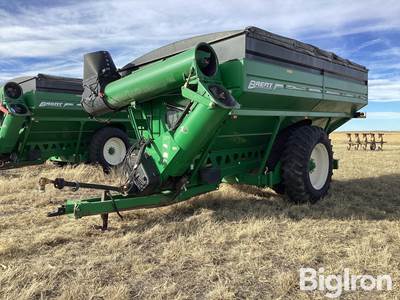 2013 Brent 1196 Grain Cart
