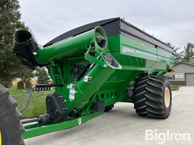 2013 Brent 1196 Grain Cart