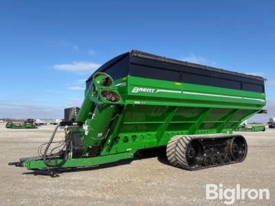 2022 Brent 1596 Grain Cart