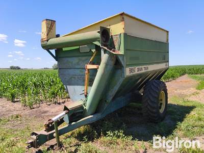 Brent 400 Grain Train Grain Cart