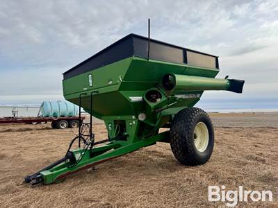 Brent 674 Grain Cart