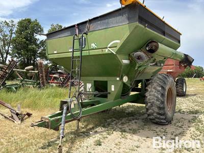 Brent 674 Grain Cart