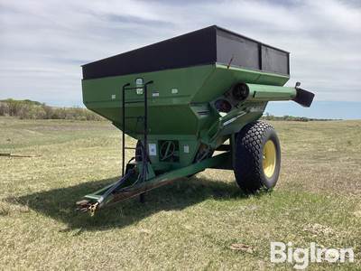 Brent 770 Grain Cart