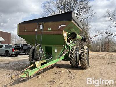 Brent 774 Grain Cart