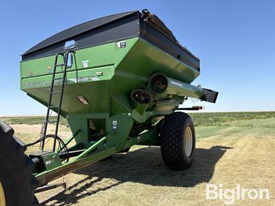 2007 Brent 780 Grain Cart