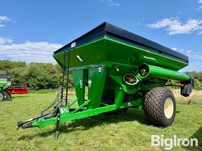 2014 Brent 882 Grain Cart