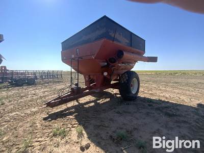 Brent GC772 Grain Cart