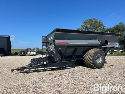 2022 Demco 1300 Grain Cart w/Dual Augers