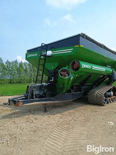 2022 Demco 2200 Grain Cart