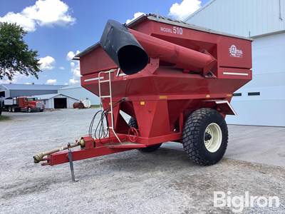 E-Z Trail 510 Grain Cart