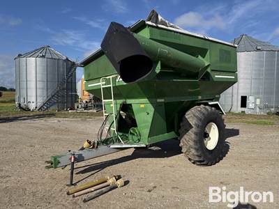 E-Z Trail 510 Grain Cart