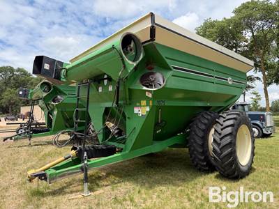 2013 J&M 1075 Grain Cart