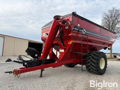 2023 J&M 1112-20 X-tended Reach 1150 Bu Grain Cart