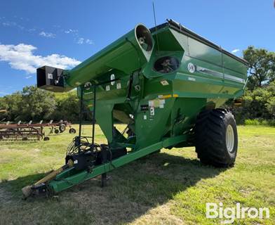 J&M 1151 Grain Cart