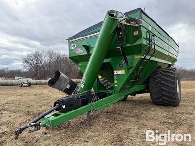 2017 J&M 1312 Grain Cart