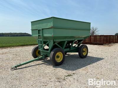 J&M 350-20 Gravity Wagon