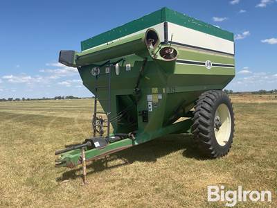 J&M 525-14 Grain Cart