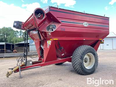 J&M 750-18 Grain Cart