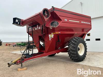 2011 J&M 750 Grain Cart