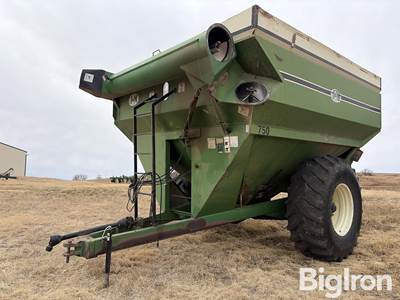 J&M 750 Grain Cart