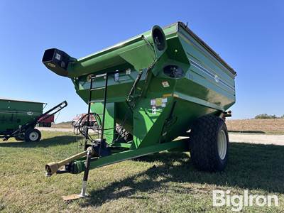 2005 J&M 875-18 Grain Cart