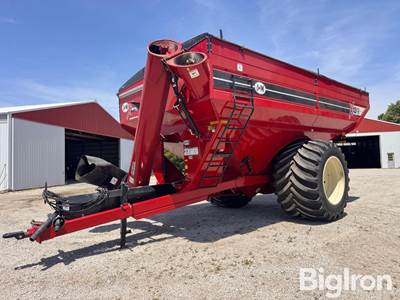 2022 J&M X1312 Grain Cart
