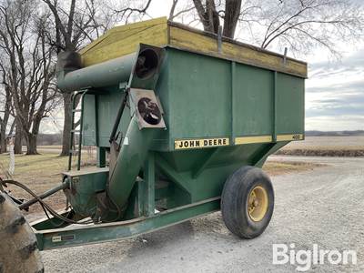 John Deere 400 Grain Cart