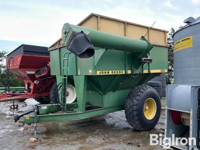 John Deere 500 grain cart