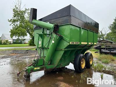 John Deere 650 Grain Cart