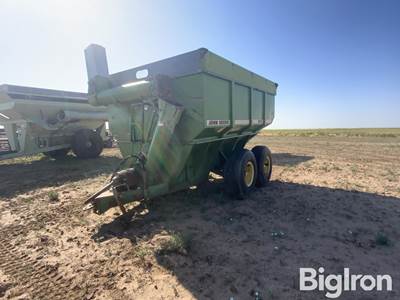 John Deere 650 Grain Cart