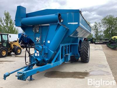 1984 Kinze 1200 Grain Cart
