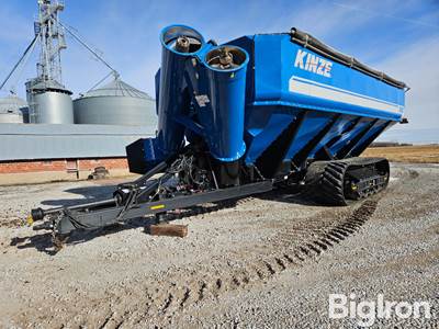 2013 Kinze 1500 Grain Cart