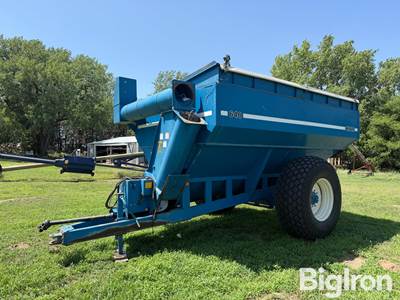 Kinze 640 Grain Cart