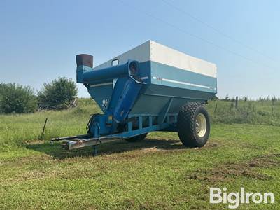 Kinze 640 Grain Cart