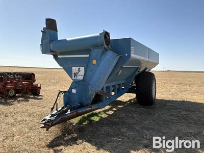 Kinze 800 Grain Cart