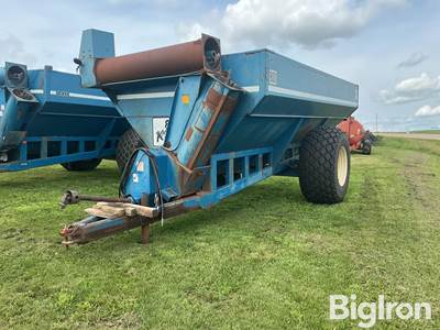Kinze 800 Grain Cart w/Extra Rim