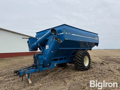 Kinze 850 Grain Cart