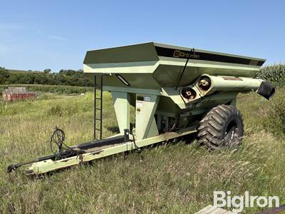 1997 Orthman 608-222 Grain Cart