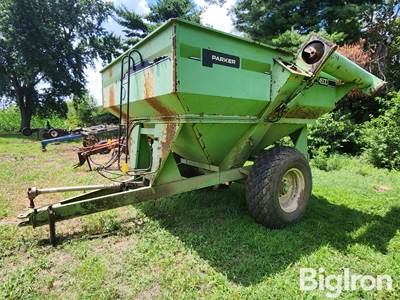 Parker 4500 Grain Cart