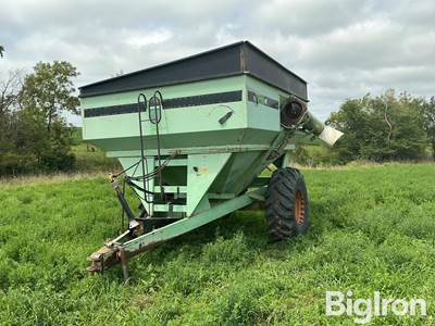 Parker 4500 Grain Cart