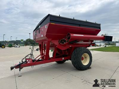 Parker 739 Grain Cart