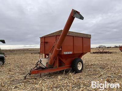 United Farm Tools 444 Grain Cart