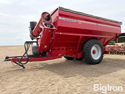 2023 Unverferth 1120 Dual Auger Grain Cart