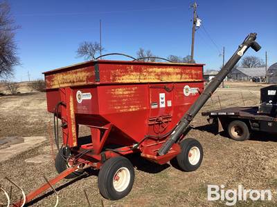 Unverferth 275 Gravity Wagon