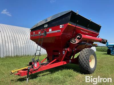2012 Unverferth 6225 Grain Cart