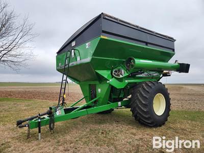 Unverferth 8250 Grain Cart