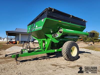 Unverferth 8250 Grain Cart