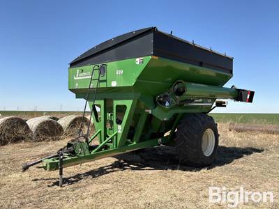 2011 Unverferth 839 Grain cart