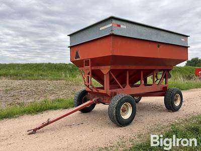 Bradford 335 Deluxe 12' Gravity Wagon